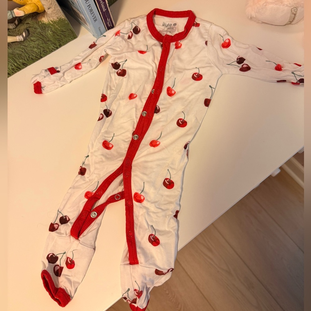 Kyte baby cherry Romper